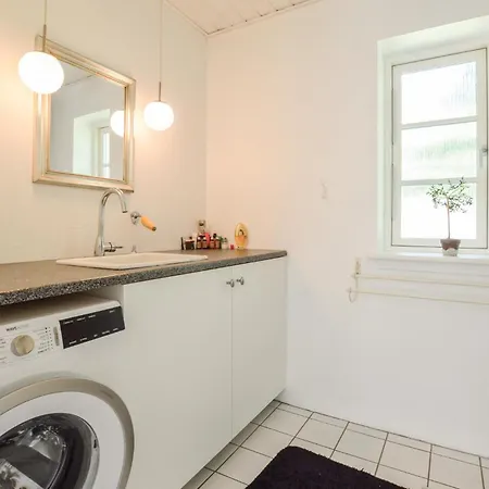 Beautiful In With Kitchen Holiday home *